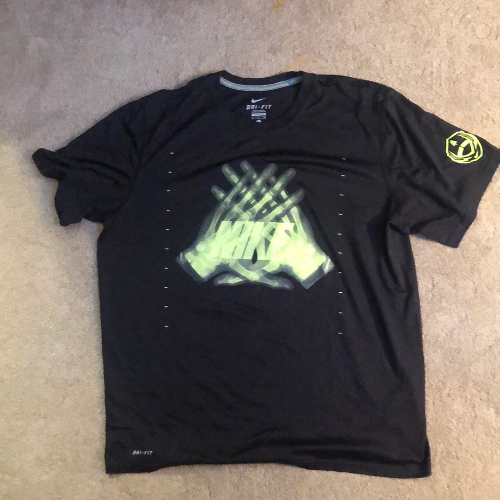 Men’s Nike athletic T-shirt